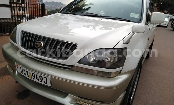 Buy Used Toyota Harrier Beige Car in Kampala in Uganda Buy Used Toyota Harrier Beige Car in Kampala in Uganda