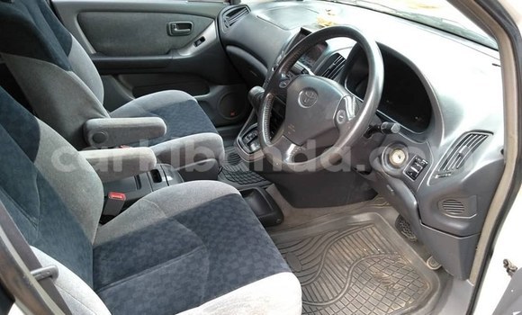 Buy Used Toyota Harrier Beige Car in Kampala in Uganda Buy Used Toyota Harrier Beige Car in Kampala in Uganda
