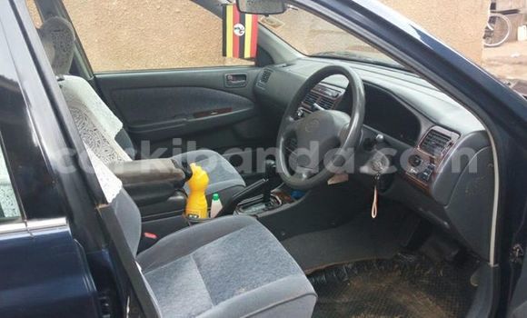 Gura Yakoze Toyota Premio Black Imodoka i Kampala mu Uganda Gura Yakoze Toyota Premio Black Imodoka i Kampala mu Uganda