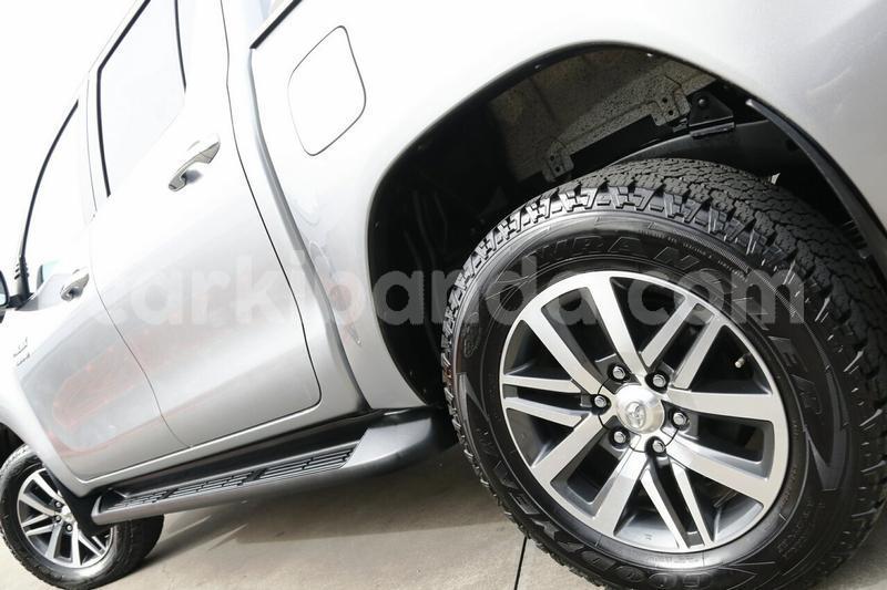 Big with watermark 2015 toyota hilux used 2759 15u0a27 4