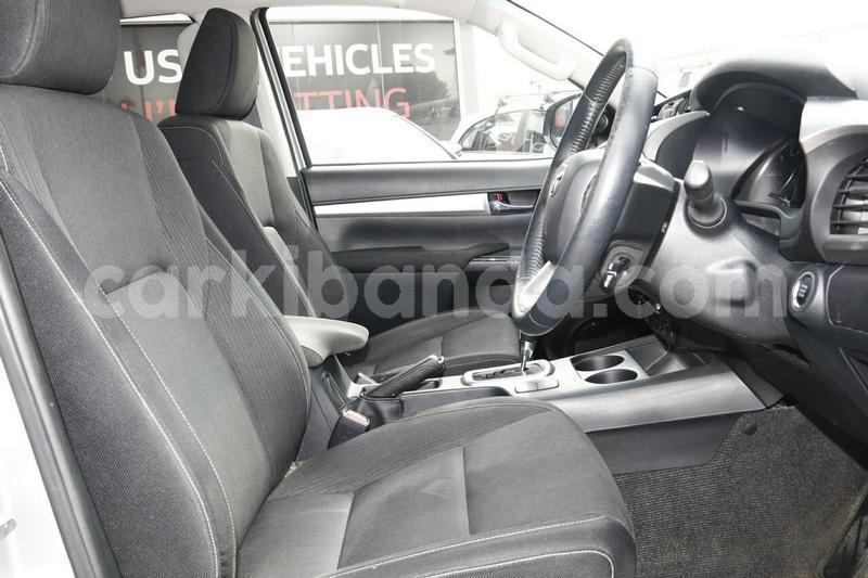 Big with watermark 2015 toyota hilux used 2759 15u0a27 8