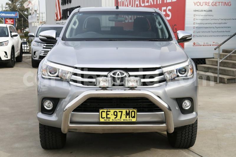 Big with watermark 2015 toyota hilux used 2759 15u0a27 17
