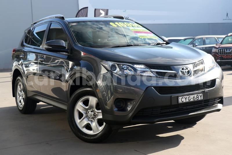 Big with watermark 2014 toyota rav4 used 2610 009815 1