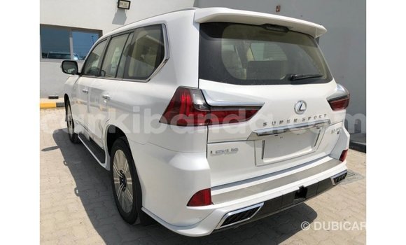 Acheter Import Voiture Lexus LX Blanc à Import - Dubai, Ouganda Acheter Import Voiture Lexus LX Blanc à Import - Dubai, Ouganda