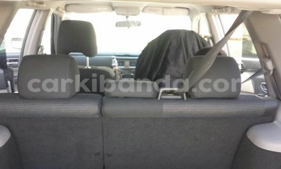 Gura Yakoze Subaru Outback Black Imodoka i Kampala mu Uganda Gura Yakoze Subaru Outback Black Imodoka i Kampala mu Uganda