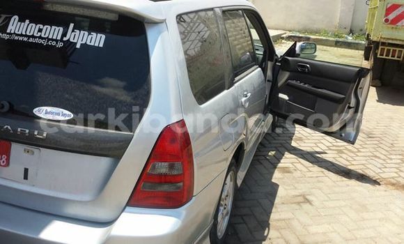 Gura Yakoze Subaru Outback Black Imodoka i Kampala mu Uganda Gura Yakoze Subaru Outback Black Imodoka i Kampala mu Uganda