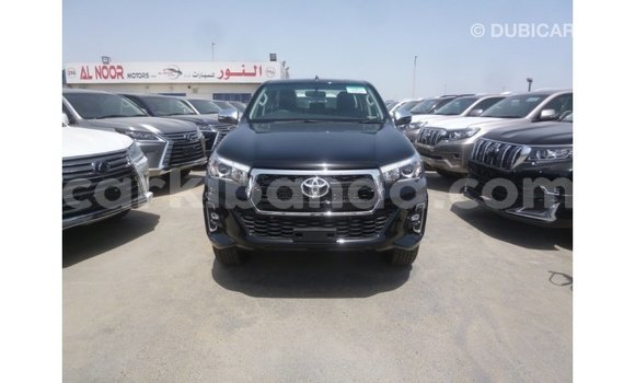 Gura Imported Toyota Hilux Black Imodoka i Import - Dubai mu Uganda Gura Imported Toyota Hilux Black Imodoka i Import - Dubai mu Uganda