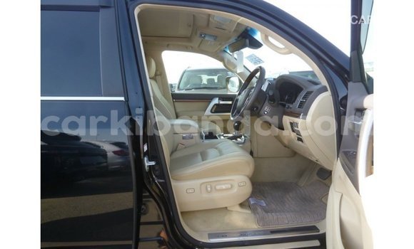 Acheter Import Voiture Toyota Land Cruiser Noir à Import - Dubai, Ouganda Acheter Import Voiture Toyota Land Cruiser Noir à Import - Dubai, Ouganda