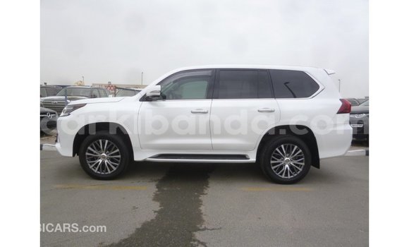 Gura Imported Lexus LX White Imodoka i Import - Dubai mu Uganda Gura Imported Lexus LX White Imodoka i Import - Dubai mu Uganda