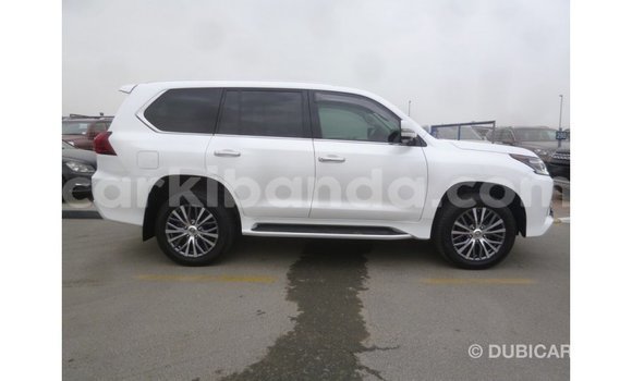 Gura Imported Lexus LX White Imodoka i Import - Dubai mu Uganda Gura Imported Lexus LX White Imodoka i Import - Dubai mu Uganda