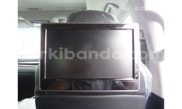 Gura Imported Lexus LX White Imodoka i Import - Dubai mu Uganda Gura Imported Lexus LX White Imodoka i Import - Dubai mu Uganda