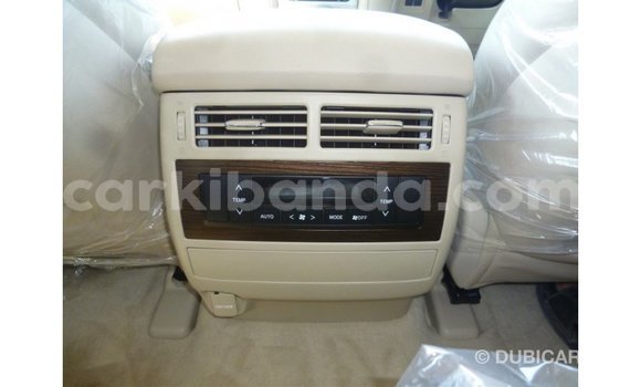 Gura Imported Toyota Land Cruiser White Imodoka i Import - Dubai mu Uganda Gura Imported Toyota Land Cruiser White Imodoka i Import - Dubai mu Uganda
