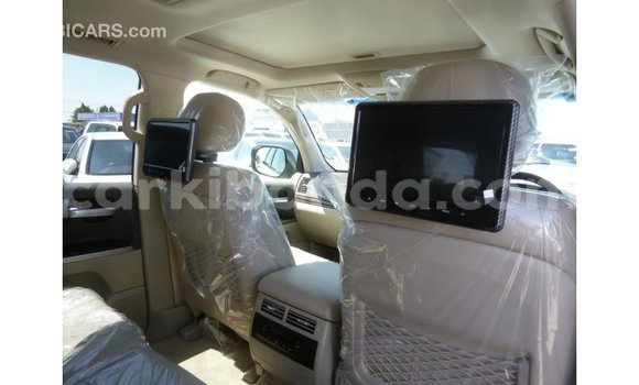 Gura Imported Toyota Land Cruiser White Imodoka i Import - Dubai mu Uganda Gura Imported Toyota Land Cruiser White Imodoka i Import - Dubai mu Uganda