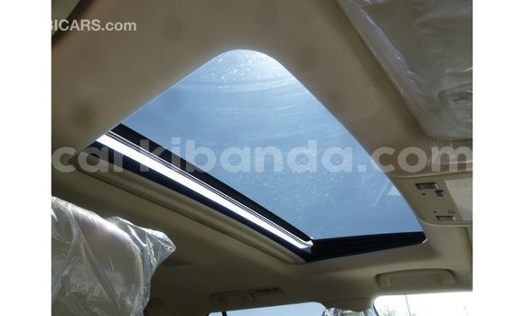 Gura Imported Toyota Land Cruiser White Imodoka i Import - Dubai mu Uganda Gura Imported Toyota Land Cruiser White Imodoka i Import - Dubai mu Uganda