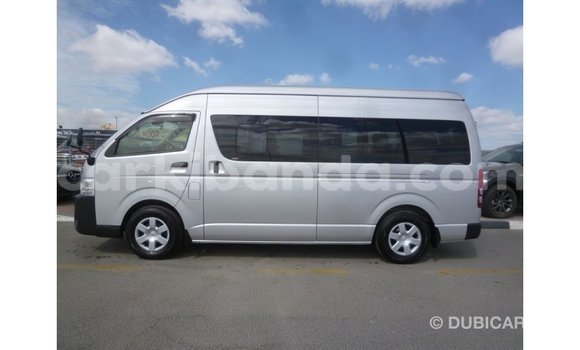 Nunua Imported Toyota Hiace Nyingine Gari ndani ya Import - Dubai nchini Uganda Nunua Imported Toyota Hiace Nyingine Gari ndani ya Import - Dubai nchini Uganda