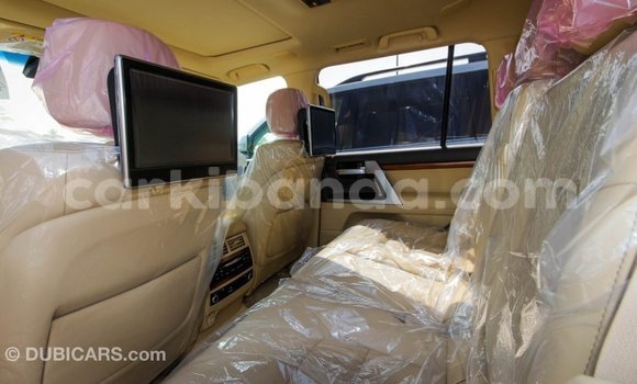 Nunua Imported Toyota Land Cruiser Nyeusi Gari ndani ya Import - Dubai nchini Uganda Nunua Imported Toyota Land Cruiser Nyeusi Gari ndani ya Import - Dubai nchini Uganda