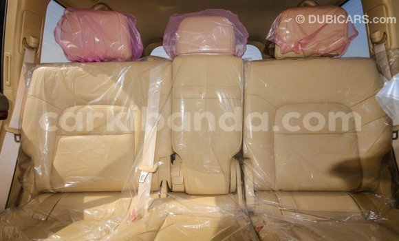 Nunua Imported Toyota Land Cruiser Nyeusi Gari ndani ya Import - Dubai nchini Uganda Nunua Imported Toyota Land Cruiser Nyeusi Gari ndani ya Import - Dubai nchini Uganda