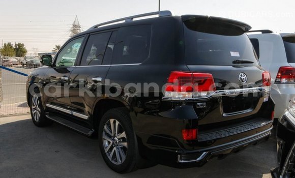 Nunua Imported Toyota Land Cruiser Nyeusi Gari ndani ya Import - Dubai nchini Uganda Nunua Imported Toyota Land Cruiser Nyeusi Gari ndani ya Import - Dubai nchini Uganda