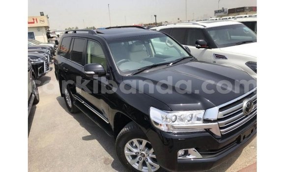 Gura Imported Toyota Land Cruiser Black Imodoka i Import - Dubai mu Uganda Gura Imported Toyota Land Cruiser Black Imodoka i Import - Dubai mu Uganda