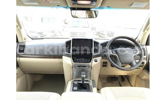 Gura Imported Toyota Land Cruiser Black Imodoka i Import - Dubai mu Uganda Gura Imported Toyota Land Cruiser Black Imodoka i Import - Dubai mu Uganda