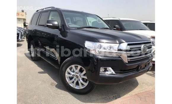 Gura Imported Toyota Land Cruiser Black Imodoka i Import - Dubai mu Uganda Gura Imported Toyota Land Cruiser Black Imodoka i Import - Dubai mu Uganda