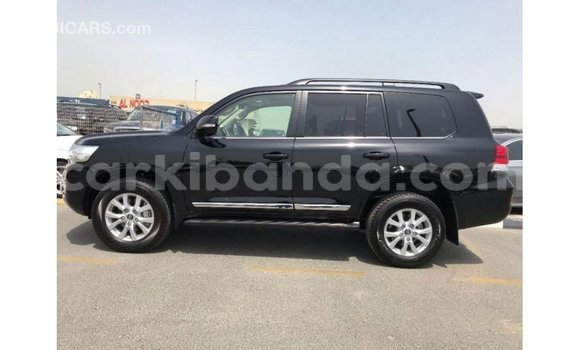 Gura Imported Toyota Land Cruiser Black Imodoka i Import - Dubai mu Uganda Gura Imported Toyota Land Cruiser Black Imodoka i Import - Dubai mu Uganda