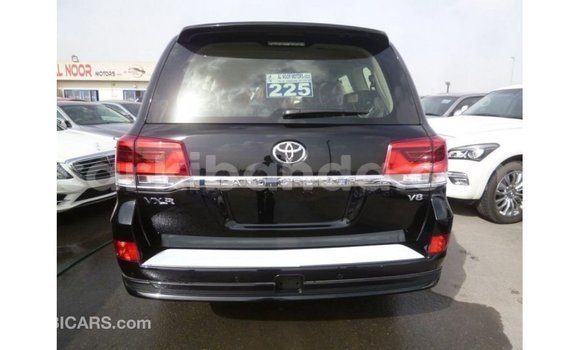 Acheter Import Voiture Toyota Land Cruiser Noir à Import - Dubai, Ouganda Acheter Import Voiture Toyota Land Cruiser Noir à Import - Dubai, Ouganda