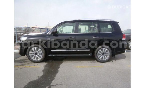 Acheter Import Voiture Toyota Land Cruiser Noir à Import - Dubai, Ouganda Acheter Import Voiture Toyota Land Cruiser Noir à Import - Dubai, Ouganda