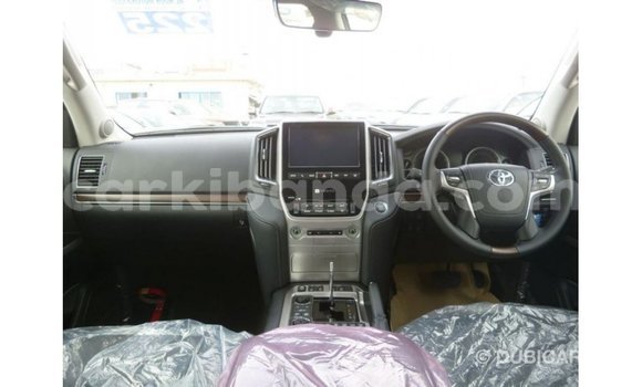 Nunua Imported Toyota Land Cruiser Nyingine Gari ndani ya Import - Dubai nchini Uganda Nunua Imported Toyota Land Cruiser Nyingine Gari ndani ya Import - Dubai nchini Uganda