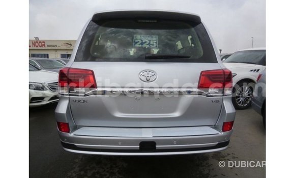 Nunua Imported Toyota Land Cruiser Nyingine Gari ndani ya Import - Dubai nchini Uganda Nunua Imported Toyota Land Cruiser Nyingine Gari ndani ya Import - Dubai nchini Uganda