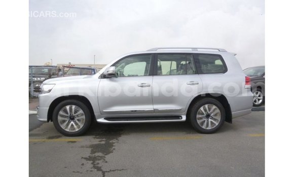 Nunua Imported Toyota Land Cruiser Nyingine Gari ndani ya Import - Dubai nchini Uganda Nunua Imported Toyota Land Cruiser Nyingine Gari ndani ya Import - Dubai nchini Uganda