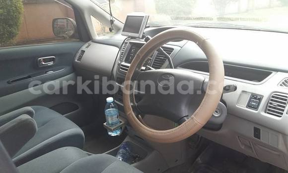 Gura Yakoze Toyota Noah Silver Imodoka i Arua mu Uganda Gura Yakoze Toyota Noah Silver Imodoka i Arua mu Uganda