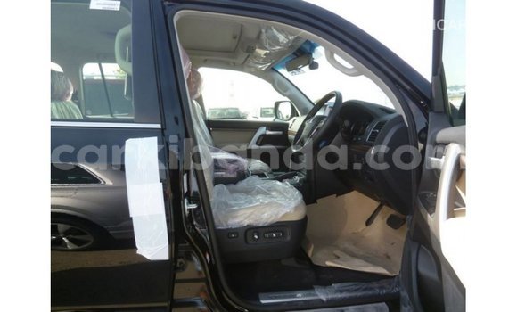 Gura Imported Toyota Land Cruiser Black Imodoka i Import - Dubai mu Uganda Gura Imported Toyota Land Cruiser Black Imodoka i Import - Dubai mu Uganda