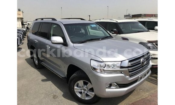 Nunua Imported Toyota Land Cruiser Nyingine Gari ndani ya Import - Dubai nchini Uganda Nunua Imported Toyota Land Cruiser Nyingine Gari ndani ya Import - Dubai nchini Uganda