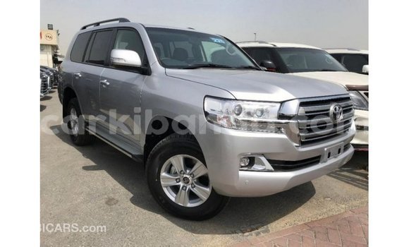 Nunua Imported Toyota Land Cruiser Nyingine Gari ndani ya Import - Dubai nchini Uganda Nunua Imported Toyota Land Cruiser Nyingine Gari ndani ya Import - Dubai nchini Uganda