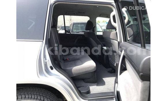 Nunua Imported Toyota Land Cruiser Nyingine Gari ndani ya Import - Dubai nchini Uganda Nunua Imported Toyota Land Cruiser Nyingine Gari ndani ya Import - Dubai nchini Uganda