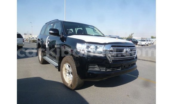 Nunua Imported Toyota Land Cruiser Nyeusi Gari ndani ya Import - Dubai nchini Uganda Nunua Imported Toyota Land Cruiser Nyeusi Gari ndani ya Import - Dubai nchini Uganda