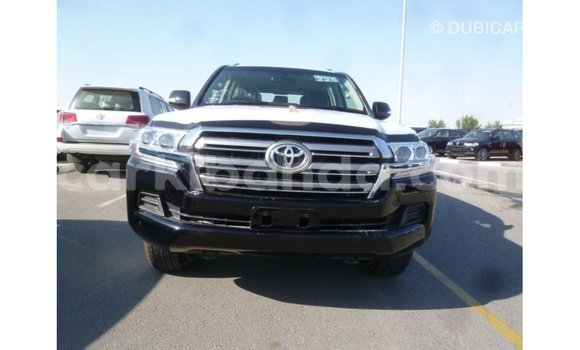 Nunua Imported Toyota Land Cruiser Nyeusi Gari ndani ya Import - Dubai nchini Uganda Nunua Imported Toyota Land Cruiser Nyeusi Gari ndani ya Import - Dubai nchini Uganda