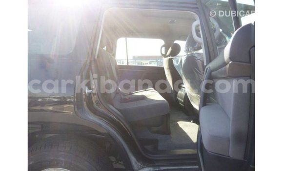Nunua Imported Toyota Land Cruiser Nyeusi Gari ndani ya Import - Dubai nchini Uganda Nunua Imported Toyota Land Cruiser Nyeusi Gari ndani ya Import - Dubai nchini Uganda