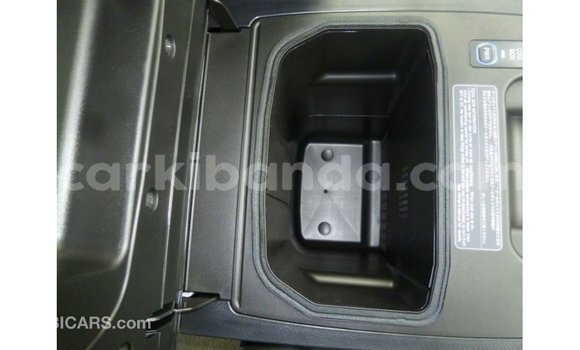 Nunua Imported Toyota Land Cruiser Nyeusi Gari ndani ya Import - Dubai nchini Uganda Nunua Imported Toyota Land Cruiser Nyeusi Gari ndani ya Import - Dubai nchini Uganda