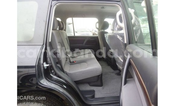Gura Imported Toyota Land Cruiser Black Imodoka i Import - Dubai mu Uganda Gura Imported Toyota Land Cruiser Black Imodoka i Import - Dubai mu Uganda
