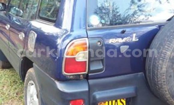 Acheter Occasion Voiture Toyota RAV4 Bleu à Kampala, Ouganda Acheter Occasion Voiture Toyota RAV4 Bleu à Kampala, Ouganda