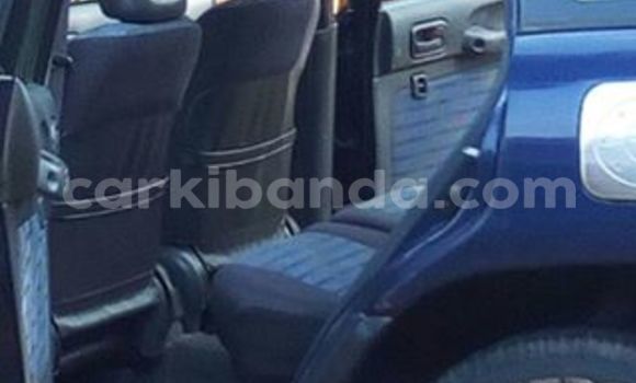 Acheter Occasion Voiture Toyota RAV4 Bleu à Kampala, Ouganda Acheter Occasion Voiture Toyota RAV4 Bleu à Kampala, Ouganda