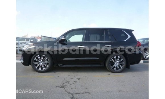 Gura Imported Lexus LX Black Imodoka i Import - Dubai mu Uganda Gura Imported Lexus LX Black Imodoka i Import - Dubai mu Uganda