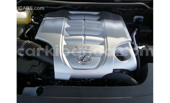 Gura Imported Lexus LX Black Imodoka i Import - Dubai mu Uganda Gura Imported Lexus LX Black Imodoka i Import - Dubai mu Uganda