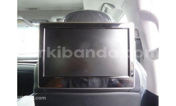 Acheter Import Voiture Lexus LX Blanc à Import - Dubai, Ouganda Acheter Import Voiture Lexus LX Blanc à Import - Dubai, Ouganda