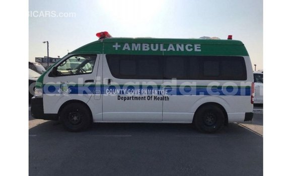 Nunua Imported Toyota Hiace Nyeupe Gari ndani ya Import - Dubai nchini Uganda Nunua Imported Toyota Hiace Nyeupe Gari ndani ya Import - Dubai nchini Uganda