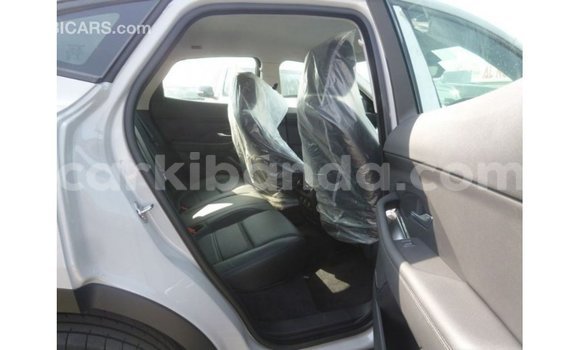 Gura Imported Jaguar E-Pace White Imodoka i Import - Dubai mu Uganda Gura Imported Jaguar E-Pace White Imodoka i Import - Dubai mu Uganda