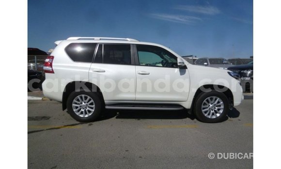 Nunua Imported Toyota Prado Nyeupe Gari ndani ya Import - Dubai nchini Uganda Nunua Imported Toyota Prado Nyeupe Gari ndani ya Import - Dubai nchini Uganda