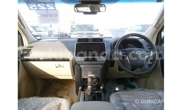 Nunua Imported Toyota Prado Nyeusi Gari ndani ya Import - Dubai nchini Uganda Nunua Imported Toyota Prado Nyeusi Gari ndani ya Import - Dubai nchini Uganda